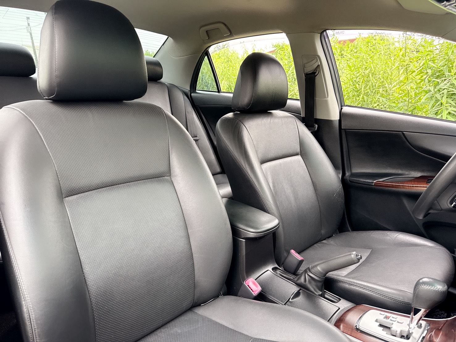 2012年 TOYOTA ALTIS  E版  原廠保養+一手車+高妥善率  空間寬敞+乘坐舒適+動力充足  省油省稅金~通勤代步用車首選  第16張相片