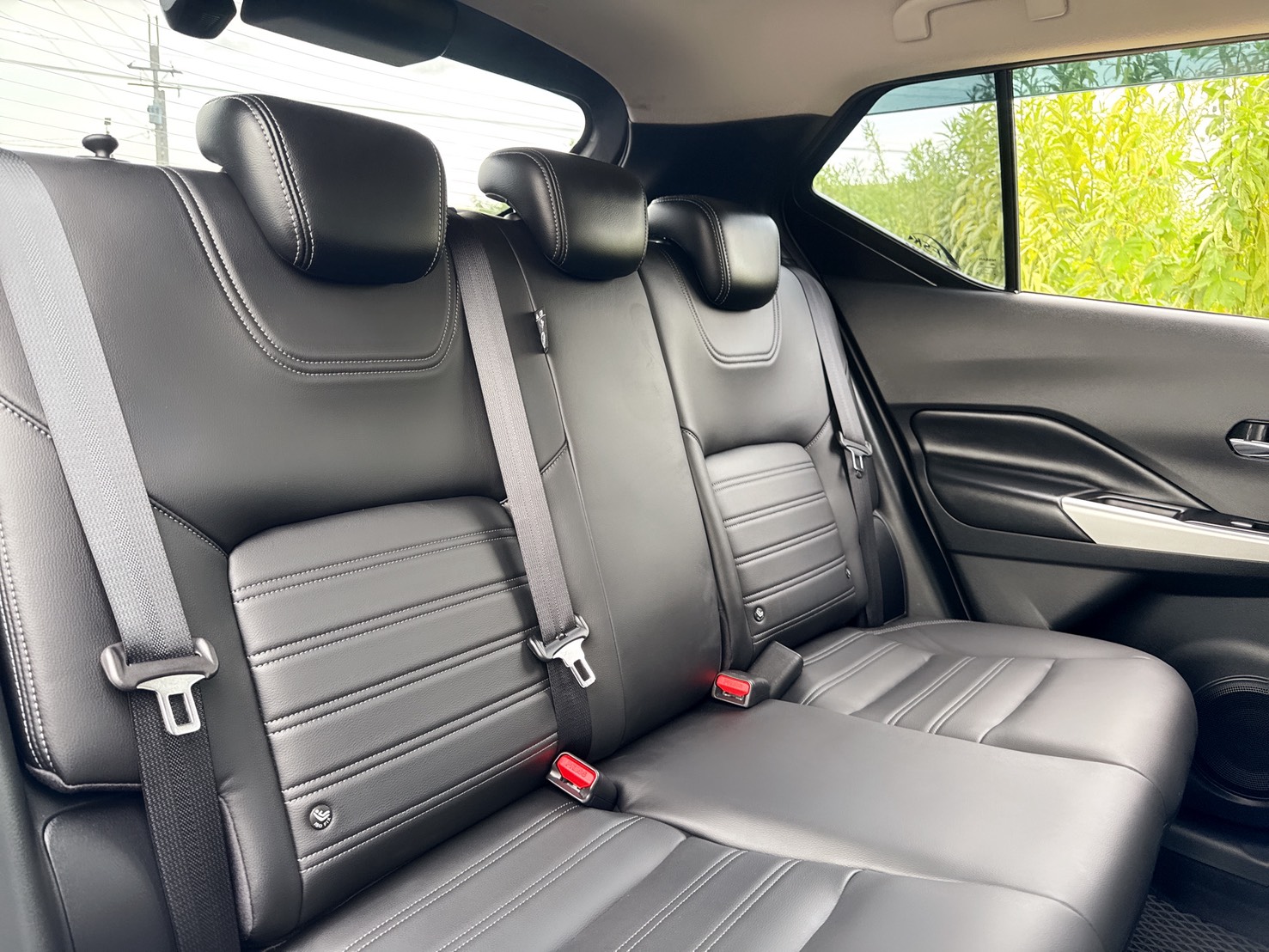 2020年 NISSAN KICKS 智行旗艦版  原廠保養+一手車+低里程+省油省稅  智行科技擁有完整頂級行車安全配備  年輕動感流線外觀+質感細膩內在美學  第17張相片