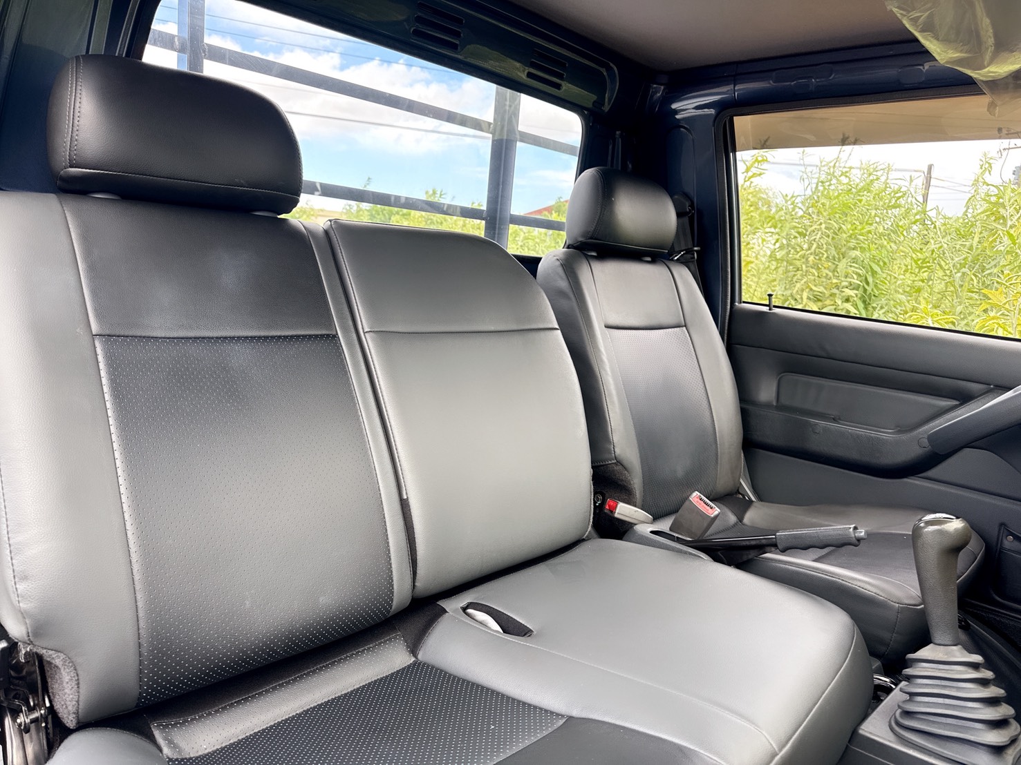 2020年 三菱 得利卡貨車 2.4L  新式車款~一手車~里程保證  框式木床+升降尾門+車底花板  動力充足+載貨空間大+車況佳  第14張相片