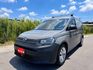 2022年 Volkswagen Caddy Cargo  特制快拆式第三人座椅+超低里程  全程原廠保養~對開式尾門超便利  手排長軸車型~原廠保固中+一手車  最高載重為806kg+設置貨艙固定扣環  第1張縮圖