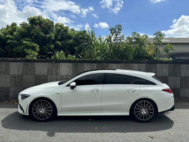 五門獵跑 跑少對色有跟車 配備不錯  2022/23 #總代理 BENZ CLA35 SB AMG 4MATIC  第3張相片