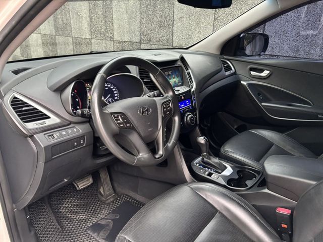 2017 現代 SANTA FE 2.2領袖版4WD 七人座 小改款 里程17.4萬公里 原鈑件 認證車‼️  第8張相片