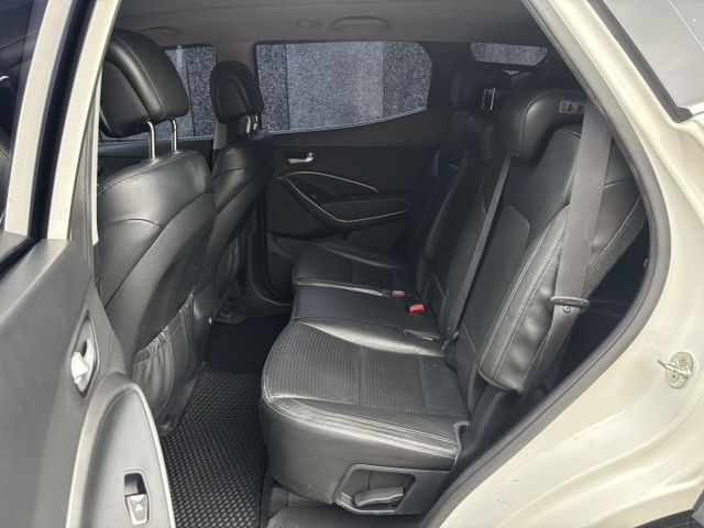 2017 現代 SANTA FE 2.2領袖版4WD 七人座 小改款 里程17.4萬公里 原鈑件 認證車‼️  第11張相片