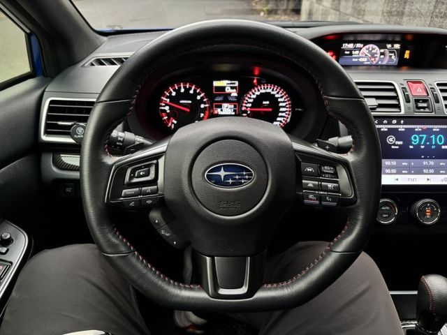 2020 SUBARU WRX 2.0自排 EysSing 里程10.3萬公里 原鈑件 可保固 認證車‼️末代有跟車  第14張相片