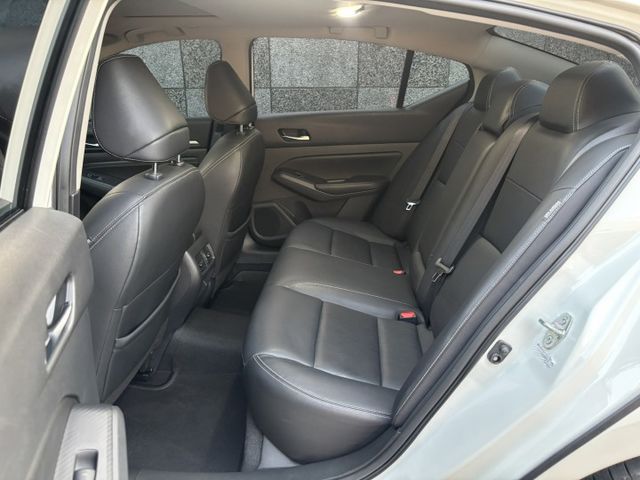 小改款全速域Lv.2  2022 NISSAN ALTIMA 2.0卓越旗艦版 僅跑3萬公里 原鈑件 原廠保養 新車保固  第11張相片