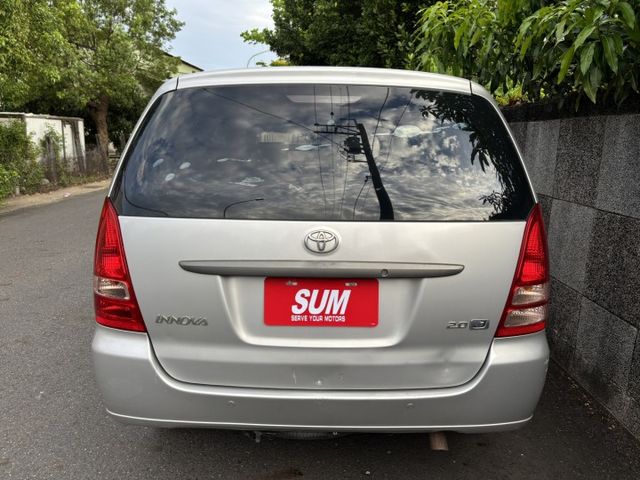 載人載貨兩相宜 省油高妥善率 擺攤跑工地都可以  2012 TOYOTA INNOVA 2.0自排 里程25.9萬公里  第5張相片