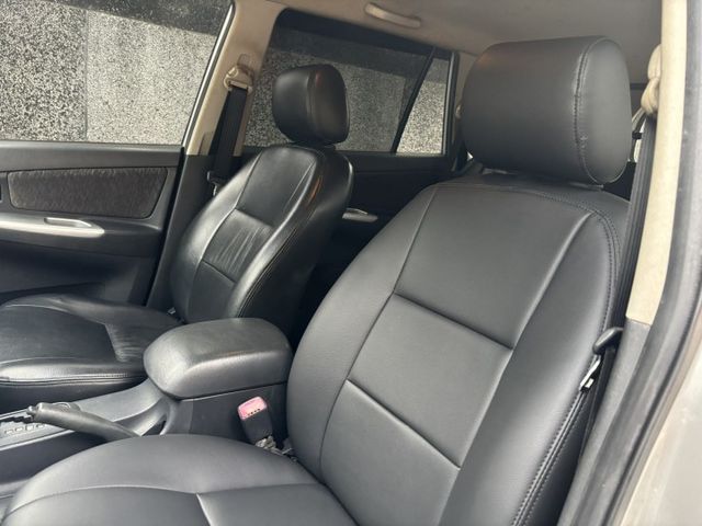 載人載貨兩相宜 省油高妥善率 擺攤跑工地都可以  2012 TOYOTA INNOVA 2.0自排 里程25.9萬公里  第8張相片