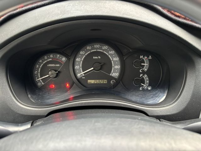 載人載貨兩相宜 省油高妥善率 擺攤跑工地都可以  2012 TOYOTA INNOVA 2.0自排 里程25.9萬公里  第12張相片