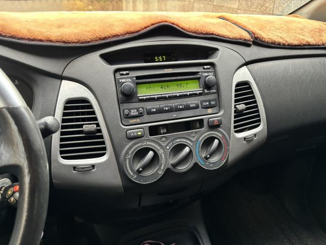 載人載貨兩相宜 省油高妥善率 擺攤跑工地都可以  2012 TOYOTA INNOVA 2.0自排 里程25.9萬公里  第13張相片
