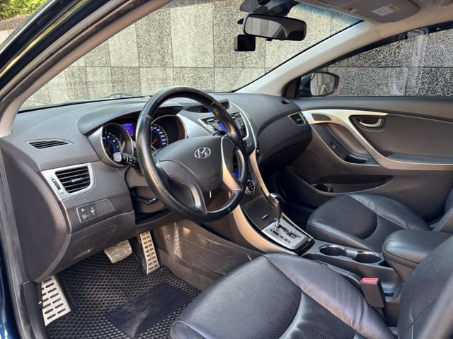 2014 現代 ELANTRA 1.8豪華版 里程12萬公里 原鈑件 可保固 認證車‼️  雙區恆溫 電折後視鏡 雨滴感  第6張相片