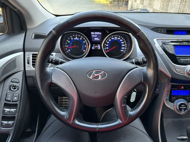 2014 現代 ELANTRA 1.8豪華版 里程12萬公里 原鈑件 可保固 認證車‼️  雙區恆溫 電折後視鏡 雨滴感  第11張相片