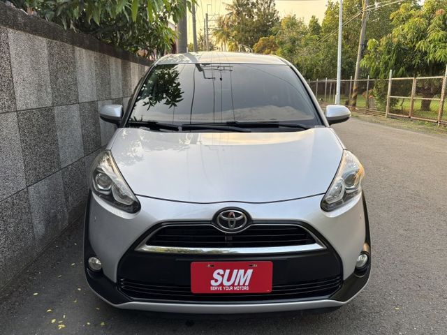 2016 TOYOTA SIENTA 7人座豪華版 里程15.5萬公里 可保固 認證車‼️  免鑰匙 摸門解鎖 原廠導航  第2張相片