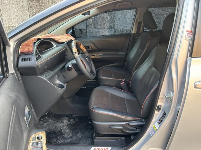 2016 TOYOTA SIENTA 7人座豪華版 里程15.5萬公里 可保固 認證車‼️  免鑰匙 摸門解鎖 原廠導航  第8張相片