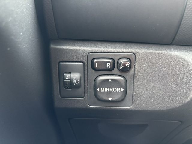 入庫整備  2013 TOYOTA YARIS 1.5G版 里程21.9萬公里 原鈑件 可保固 可認證‼️  第14張相片