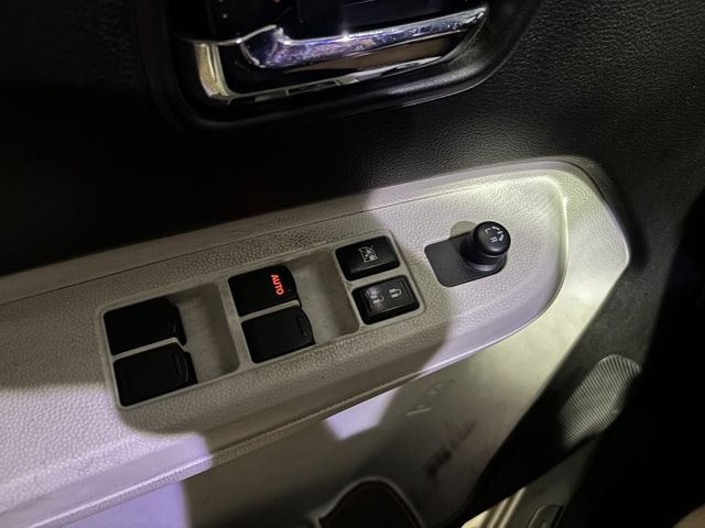 入庫整備  2017 SUZUKI IGNIS 1.2GLX 里程199000公里 車況不錯‼️  第11張相片