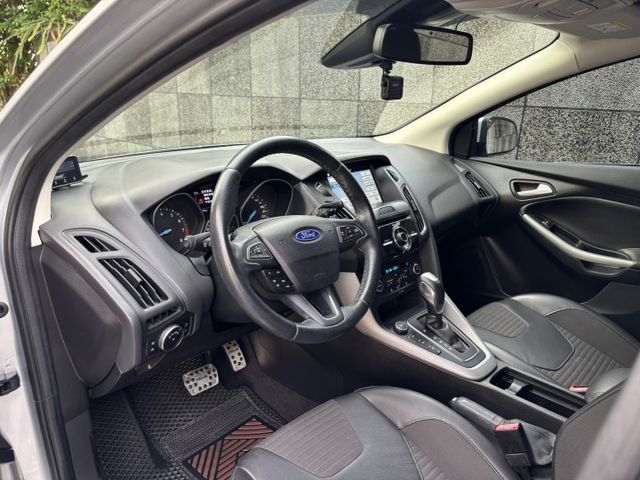 2017 FORD FOCUS 1.5T S版 里程10.6萬公里 原鈑件 原廠保養 可保固 認證車‼️  第9張相片
