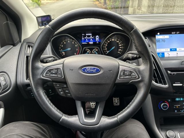 2017 FORD FOCUS 1.5T S版 里程10.6萬公里 原鈑件 原廠保養 可保固 認證車‼️  第15張相片