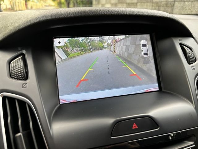 2017 FORD FOCUS 1.5T S版 里程10.6萬公里 原鈑件 原廠保養 可保固 認證車‼️  第17張相片