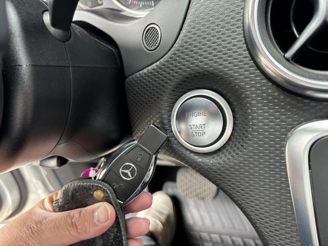 2015/16 BENZ A180 小改款 里程15.9萬公里 認證車‼️  LED頭燈 LED尾燈 免鑰匙 換檔撥片  第11張相片