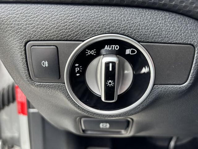 2015/16 BENZ A180 小改款 里程15.9萬公里 認證車‼️  LED頭燈 LED尾燈 免鑰匙 換檔撥片  第13張相片