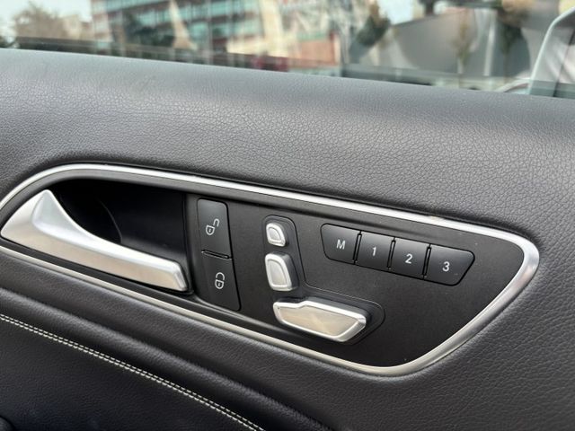 2015/16 BENZ A180 小改款 里程15.9萬公里 認證車‼️  LED頭燈 LED尾燈 免鑰匙 換檔撥片  第14張相片