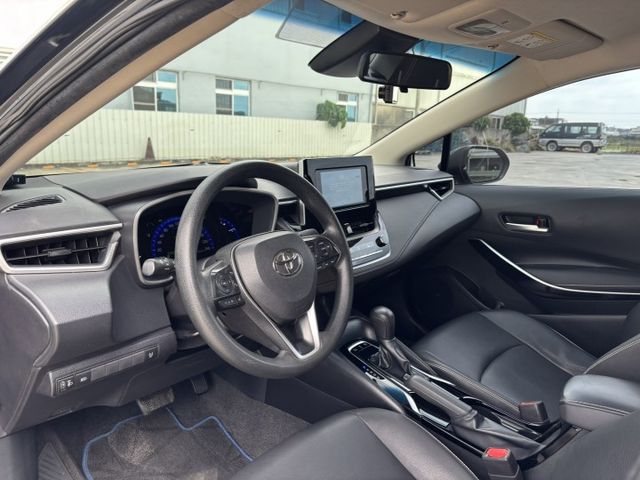 2020 TOYOTA ALTIS 油電尊爵版 里程11.6萬公里 原鈑件 認證車 大電池新車保固中‼️免鑰匙 盲點偵測  第8張相片