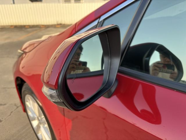 2019 TOYOTA ALTIS 油電尊爵版 里程15.1萬公里 原鈑件 認證車 大電池新車保固中‼️免鑰匙 摸門解鎖  第6張相片