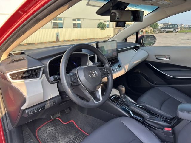 2019 TOYOTA ALTIS 油電尊爵版 里程15.1萬公里 原鈑件 認證車 大電池新車保固中‼️免鑰匙 摸門解鎖  第8張相片