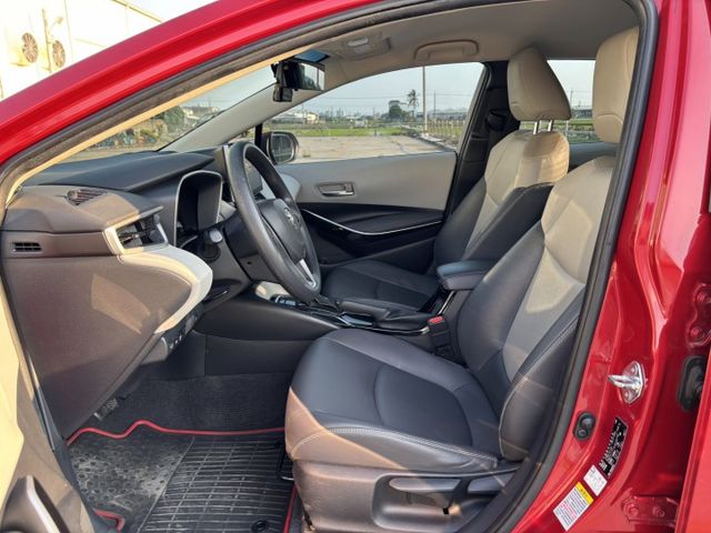 2019 TOYOTA ALTIS 油電尊爵版 里程15.1萬公里 原鈑件 認證車 大電池新車保固中‼️免鑰匙 摸門解鎖  第9張相片