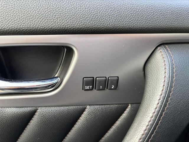 2011/12 INFINITI FX35 小改款 僅跑8.6萬公里 車況不錯‼️  HID頭燈 LED尾燈 免鑰匙  第20張相片