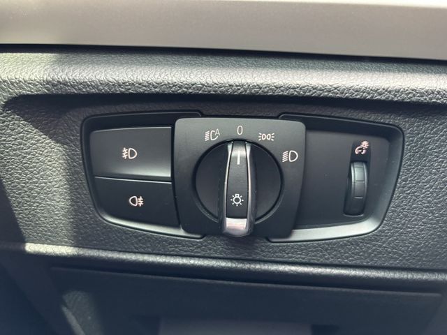 2016 BMW 118i 1.5T 小改款 里程17.4萬公里 原鈑件 認證車‼️  LED頭燈 LED尾燈 免鑰匙  第17張相片