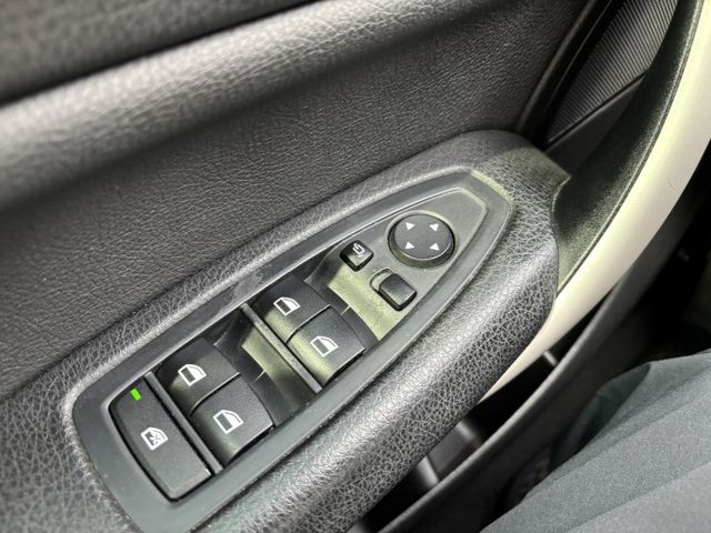 2016 BMW 118i 1.5T 小改款 里程17.4萬公里 原鈑件 認證車‼️  LED頭燈 LED尾燈 免鑰匙  第18張相片