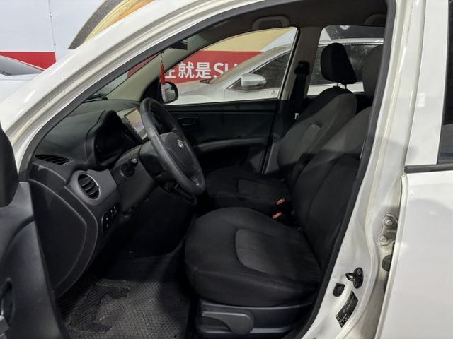 整備中  2015 現代 i10 自排 里程11.9萬公里 原鈑件 可認證‼️  第5張相片