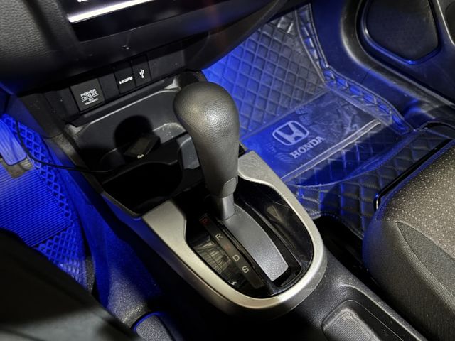 2014 HONDA FIT S版 里程23.7萬公里 車況不錯‼️  換檔撥片 倒車顯影 恆溫空調 電折後視鏡 定速巡  第13張相片