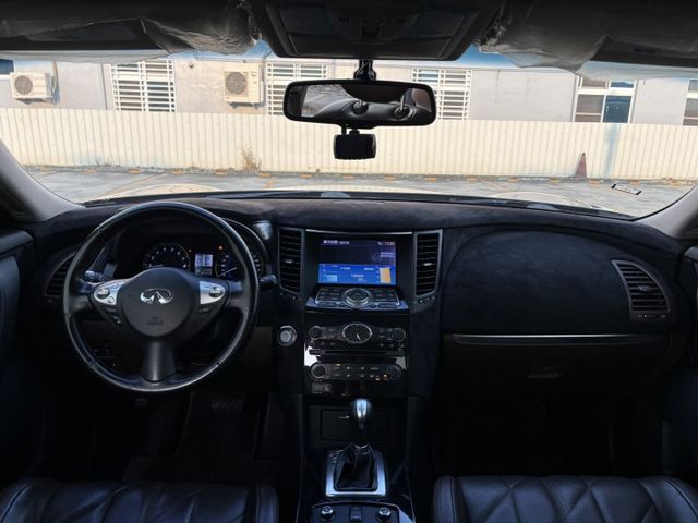 2011/12 INFINITI FX35 小改款 僅跑8.6萬公里 車況不錯‼️  HID頭燈 LED尾燈 免鑰匙  第12張相片