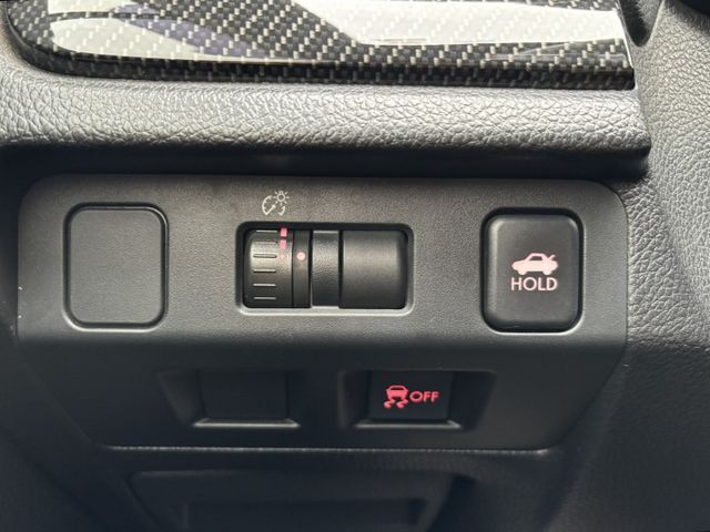 2014 SUBARU WRX 2.0自排 僅跑11.6萬公里 車況不錯  升級 排氣管 卡鉗 鋁圈 避震器 進氣歧管  第16張相片