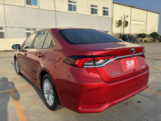 2019 TOYOTA ALTIS 油電尊爵版 里程15.1萬公里 原鈑件 認證車 大電池新車保固中‼️免鑰匙 摸門解鎖  第4張相片