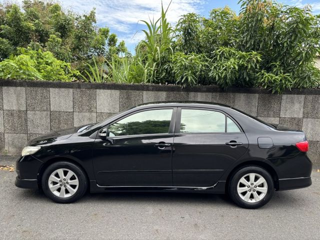 2009 TOYOTA ALTIS 1.8 四速 里程14.2萬公里 車況不錯 全車重新烤漆‼️  皮椅 鋁圈 電折後視  第3張相片