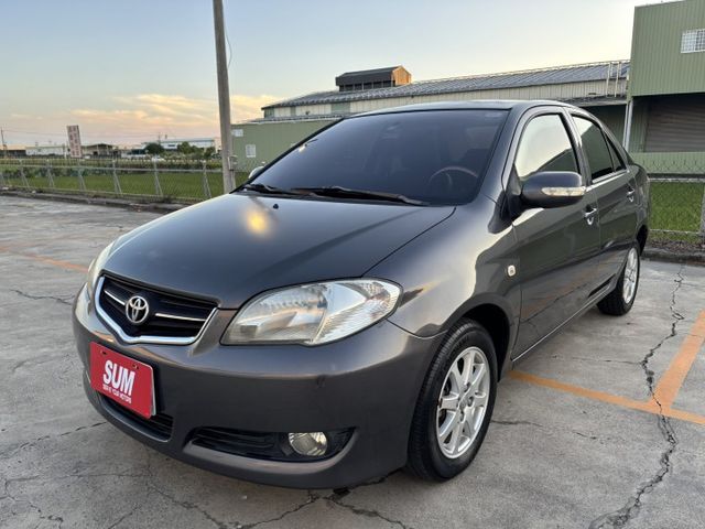 2010 TOYOTA VIOS 1.5 E版 僅跑10.9萬公里 車況不錯  電折後視鏡 皮椅 鋁圈 倒車雷達 ABS  第1張相片