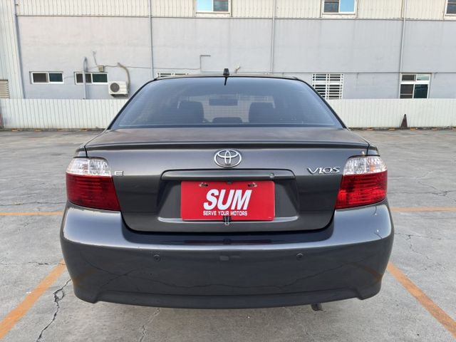 2010 TOYOTA VIOS 1.5 E版 僅跑10.9萬公里 車況不錯  電折後視鏡 皮椅 鋁圈 倒車雷達 ABS  第5張相片