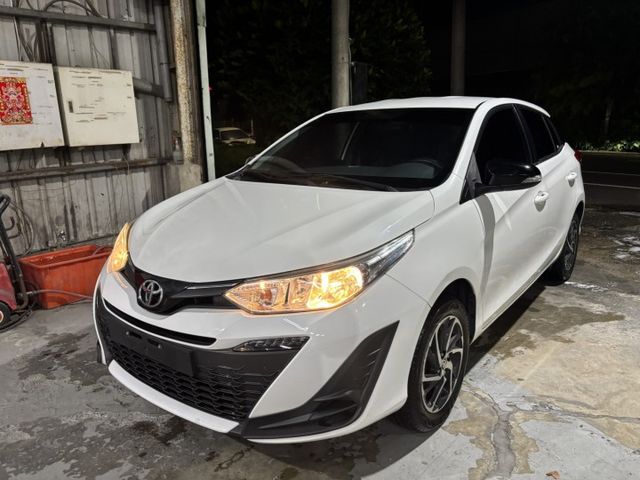 整備中  2021 TOYOTA YARIS 1.5經典版 里程10.8萬公里 可保固 可認證‼️  第1張相片