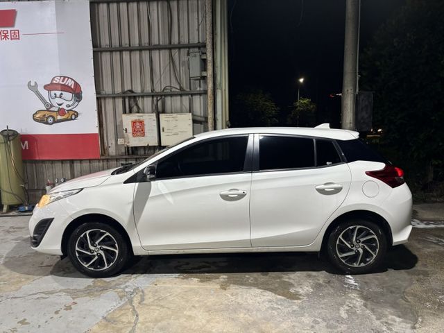 整備中  2021 TOYOTA YARIS 1.5經典版 里程10.8萬公里 可保固 可認證‼️  第2張相片