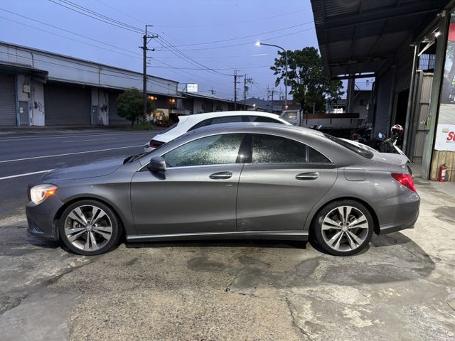 這車要找跑少的沒幾台 喜歡來談‼️2013/14 BENZ CLA250 僅跑8.3萬公里 原鈑件 可認證‼️  第3張相片