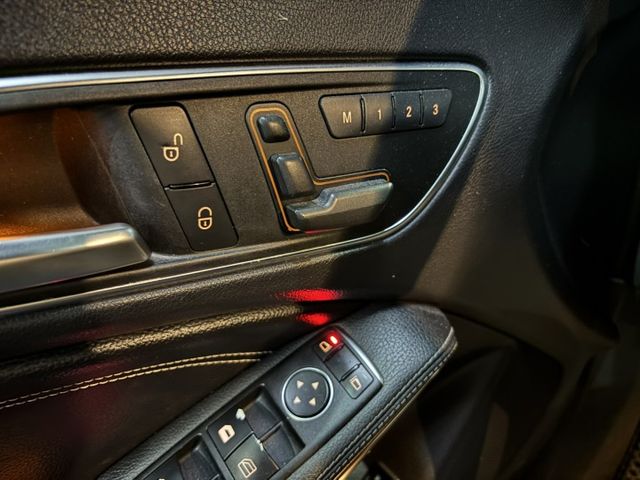 這車要找跑少的沒幾台 喜歡來談‼️2013/14 BENZ CLA250 僅跑8.3萬公里 原鈑件 可認證‼️  第11張相片