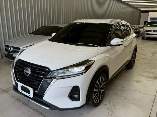 2022 NISSAN KICKS 1.6旗艦版 小改款 里程5.7萬公里 內外氣氛優 可保固‼️  第1張相片