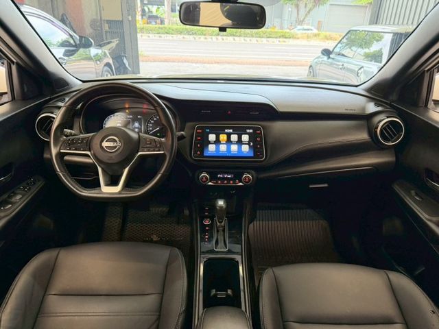 2022 NISSAN KICKS 1.6旗艦版 小改款 里程5.7萬公里 內外氣氛優 可保固‼️  第4張相片