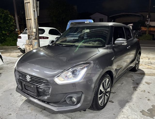 2018 SUZUKI SWIFT 1.0T 僅跑7.6萬公里 內外氣氛不錯  第1張相片