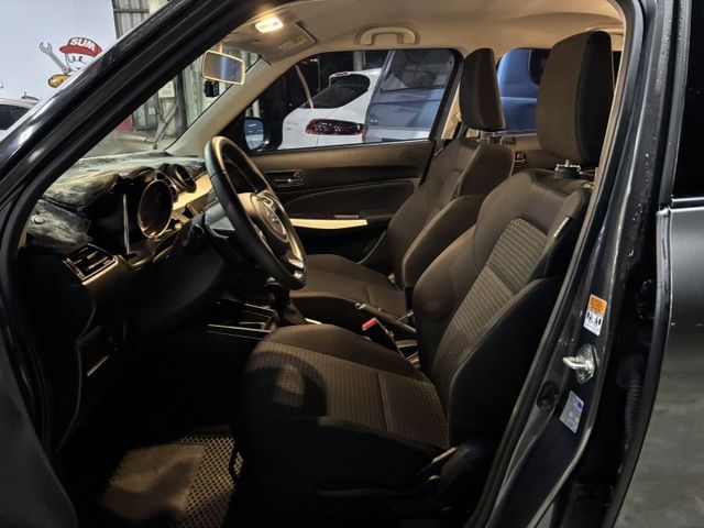 2018 SUZUKI SWIFT 1.0T 僅跑7.6萬公里 內外氣氛不錯  第5張相片