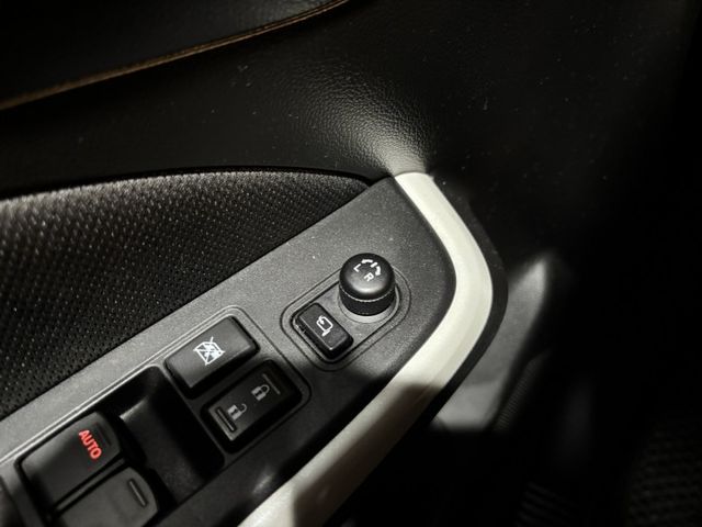 2018 SUZUKI SWIFT 1.0T 僅跑7.6萬公里 內外氣氛不錯  第13張相片