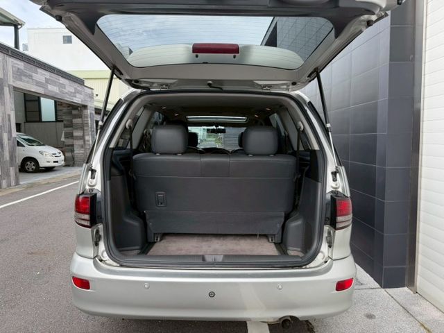 2004 TOYOTA PREVIA 2.4 僅跑12萬公里 內外氣氛優 雙電滑門  第5張相片